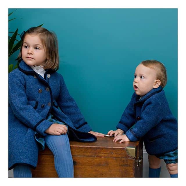 Amaia Kids ♥Our favorite Razorbil coat and Redwink jacket﻿﻿Amaia Kidsのブルーのコートとジャケット。アマイアブルーの美しいお色にうっとり。﻿﻿圧縮ウールの丈夫さを堪能いただける人気商品です。﻿﻿♡♡♡♡♡﻿オンラインショップにてウィンターセール開催中です。﻿﻿ギフトにはAmaia Kidsオリジナルギフトボックスをご利用ください。﻿﻿「キャッシュレス・消費者還元制度」でオンラインショップにてクレジットカードご利用のお客様はお支払い金額の5%還元中︎﻿↓↓﻿https://bonitatokyo.com﻿﻿#アマイアキッズ専門店 #bonitatokyo #amaiakids #アマイアキッズ #シャーロット王女 #キャサリン妃 #ジョージ王子 #むすめふく #娘コーデ #女の子ママ #男の子ママ予定 #出産祝いギフト #男の子べビー #男の子ママ #赤ちゃんコーデ